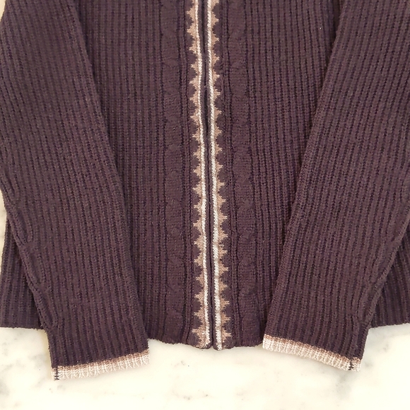 Woman's full zip and 1" neck cardigan sweater with multi color front design. - Picture 4 of 5